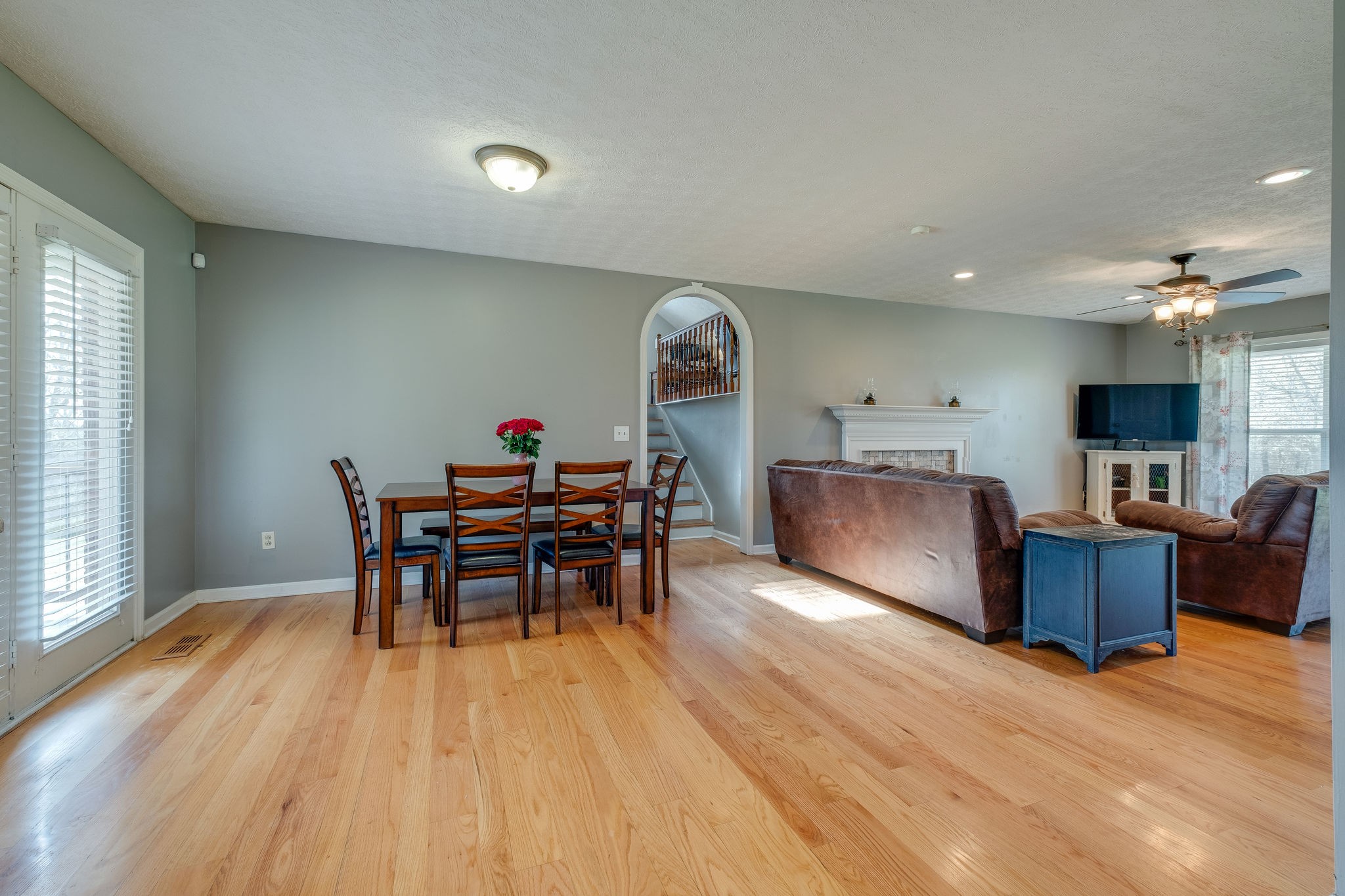 320 Crafton Road Portland, TN 37148 - Photo 10 of 28 a view of a dining room with furniture and wooden floor