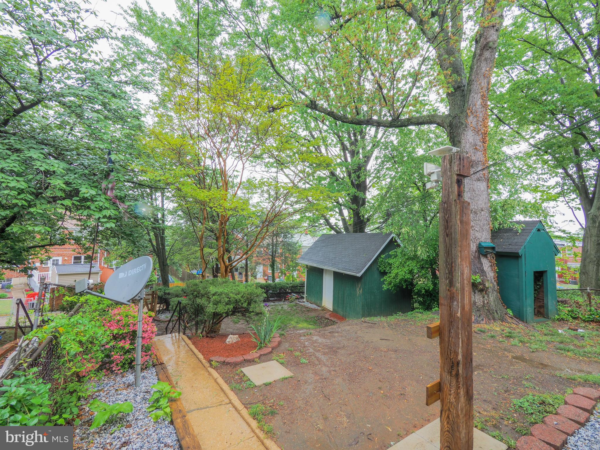 5526 Channing Road Baltimore, MD 21229 - Photo 27 of 42 Backyard with landscaping