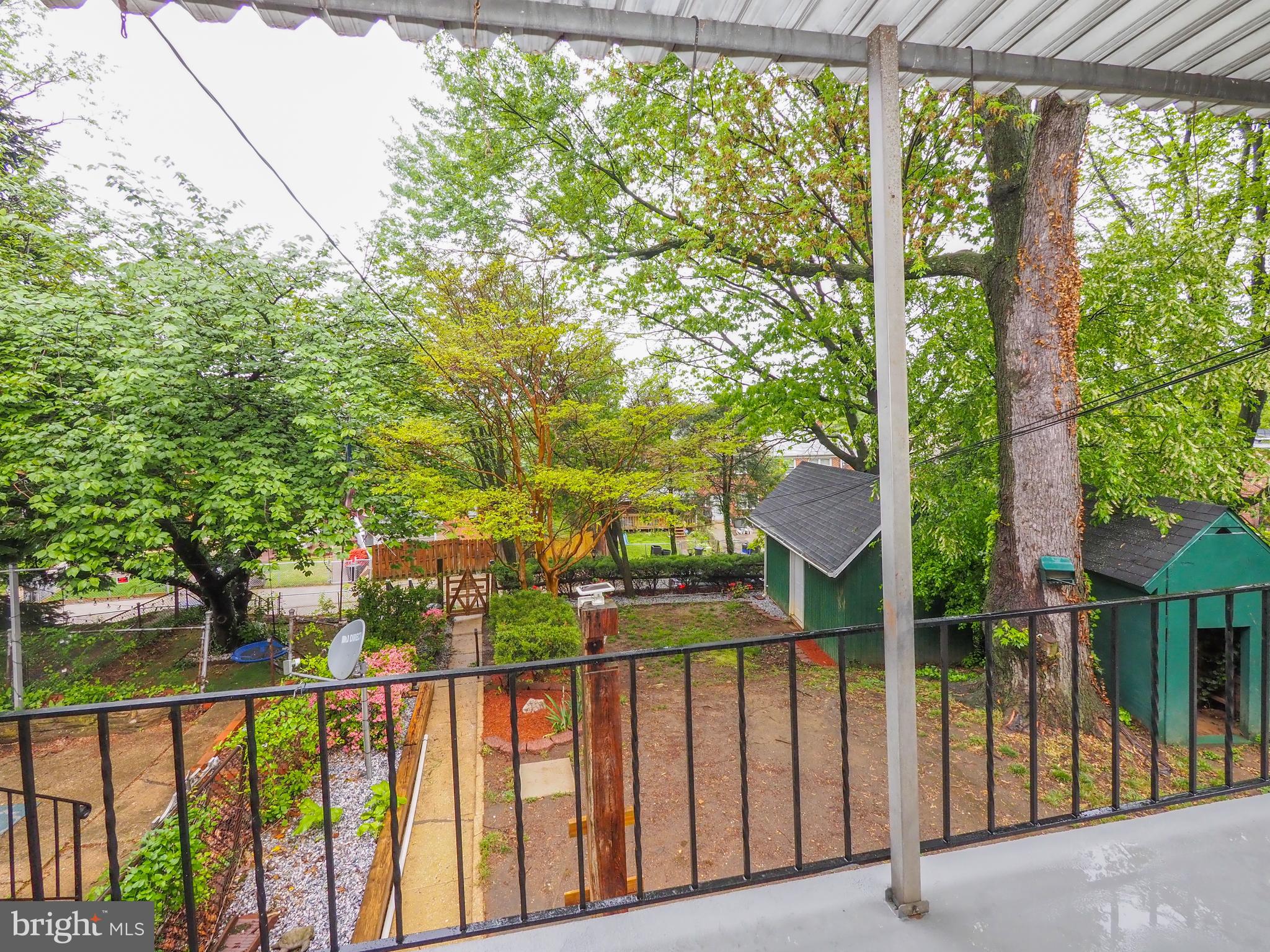 5526 Channing Road Baltimore, MD 21229 - Photo 4 of 42 Back Porch