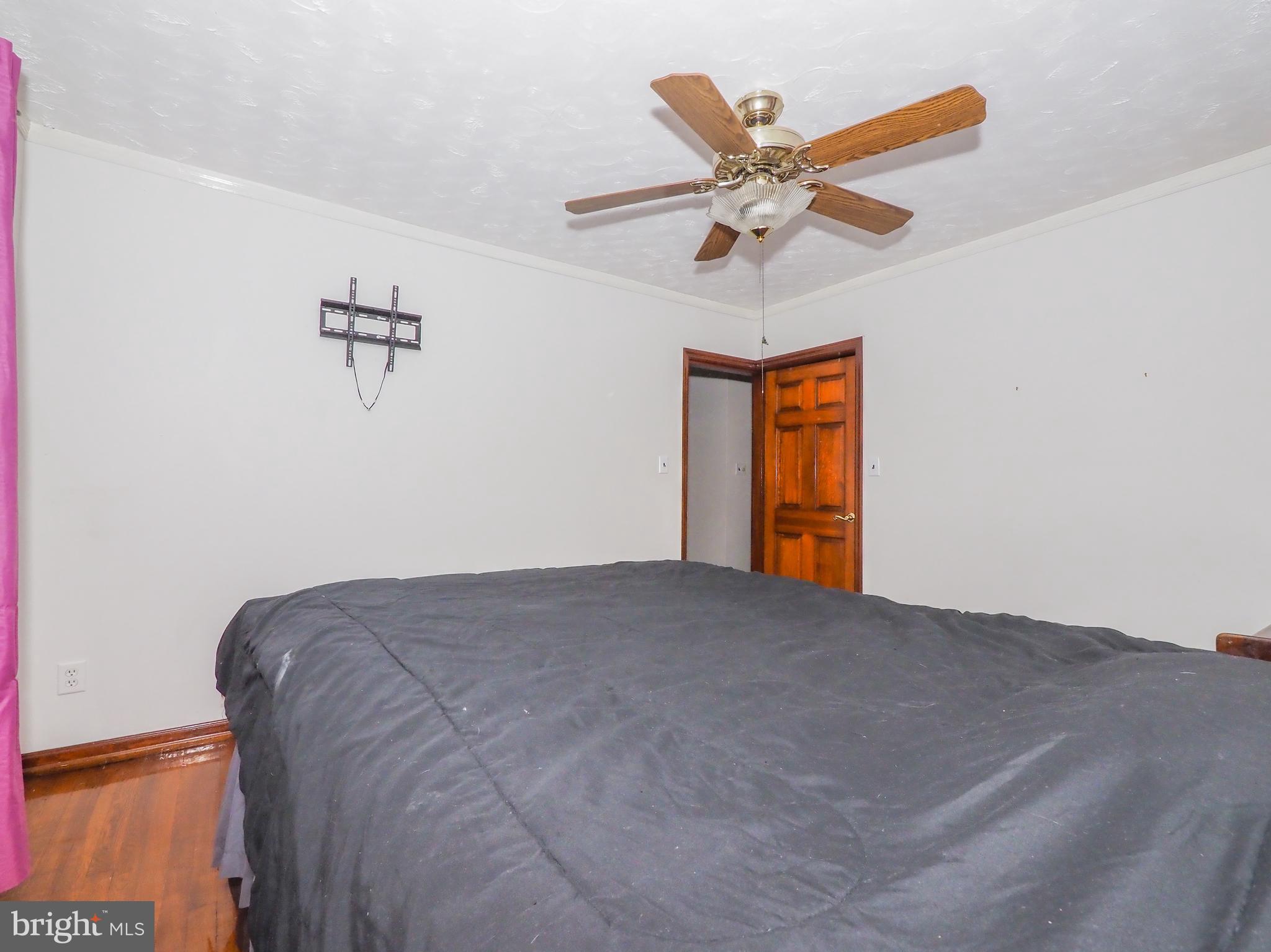 5526 Channing Road Baltimore, MD 21229 - Photo 33 of 42 Bedroom 1
