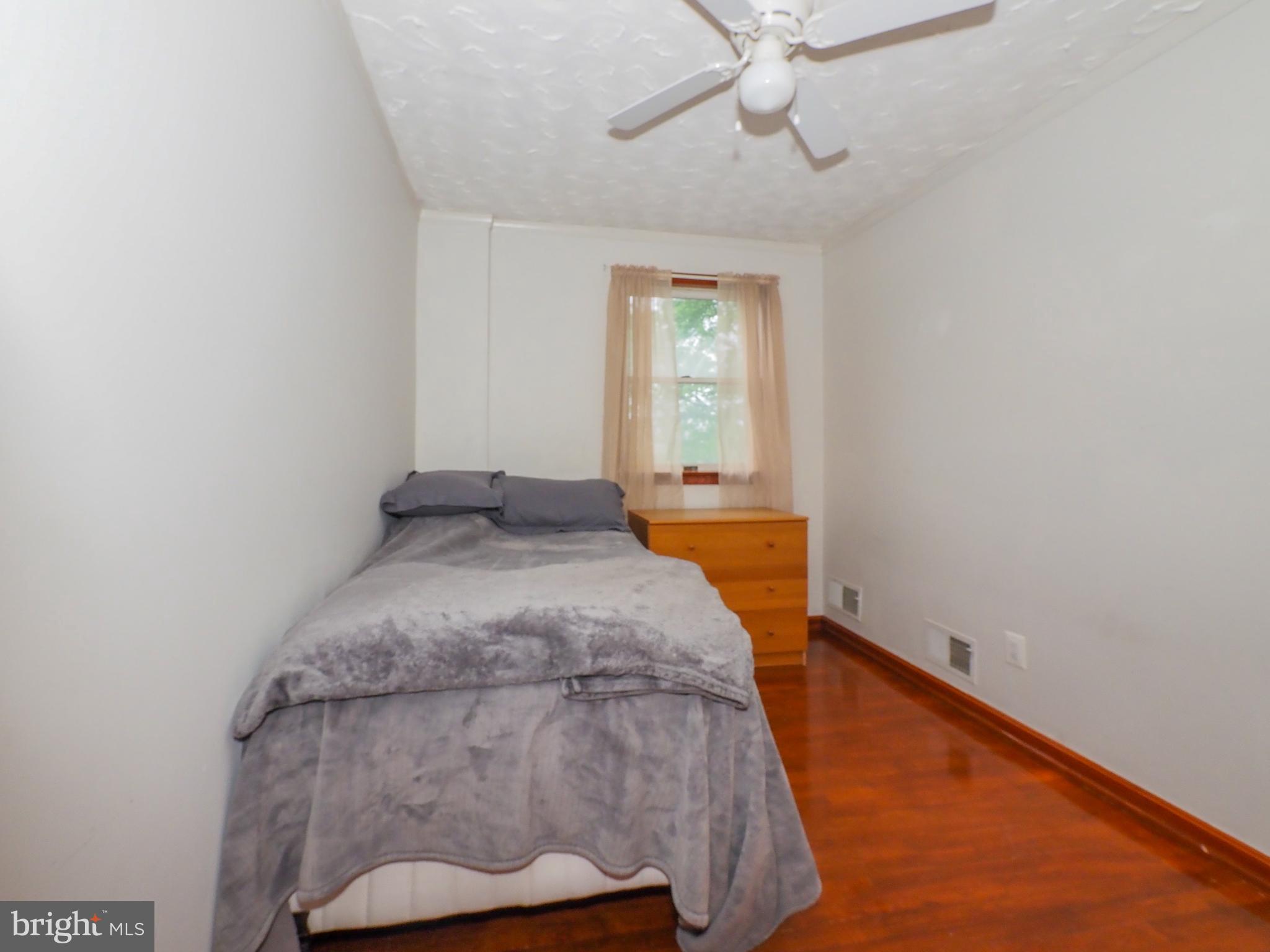 5526 Channing Road Baltimore, MD 21229 - Photo 40 of 42 Bedroom 3