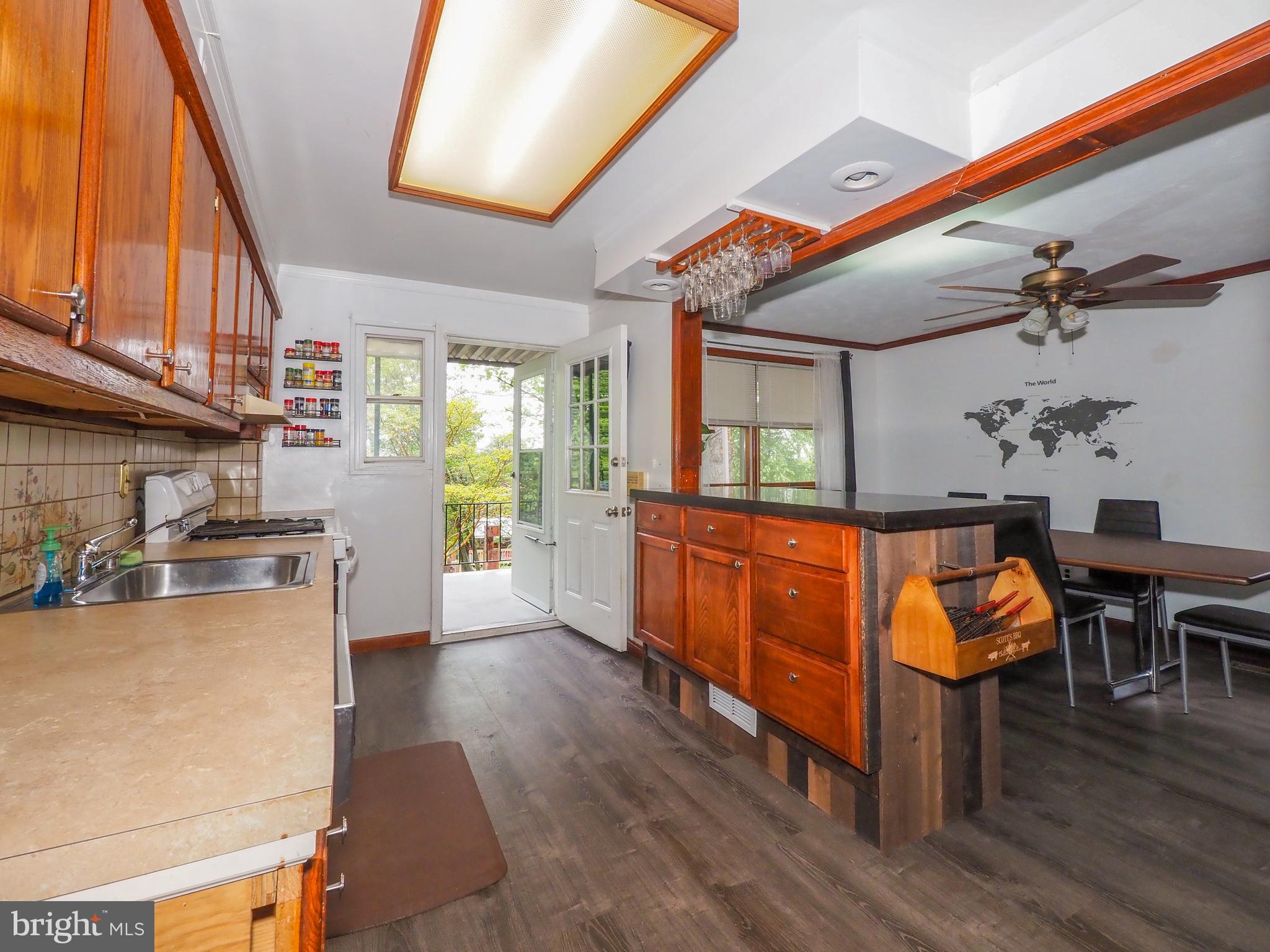 5526 Channing Road Baltimore, MD 21229 - Photo 5 of 42 Kitchen