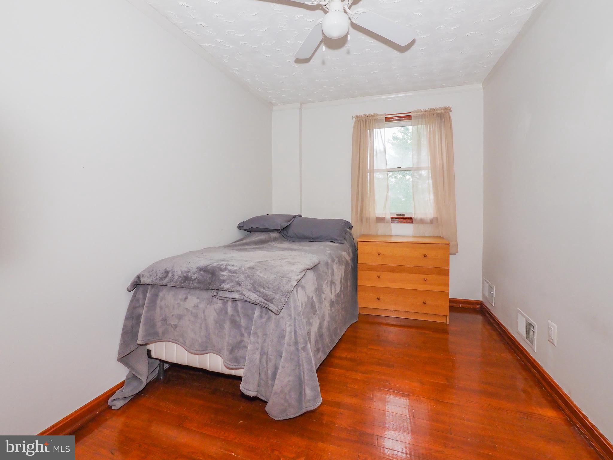 5526 Channing Road Baltimore, MD 21229 - Photo 42 of 42 Bedroom 3