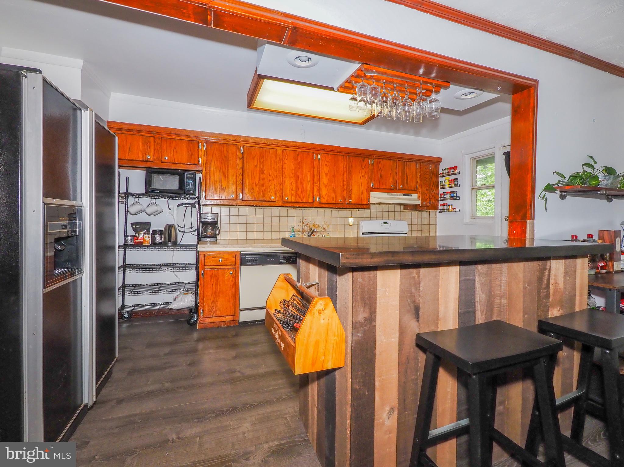 5526 Channing Road Baltimore, MD 21229 - Photo 7 of 42 Kitchen with bar island