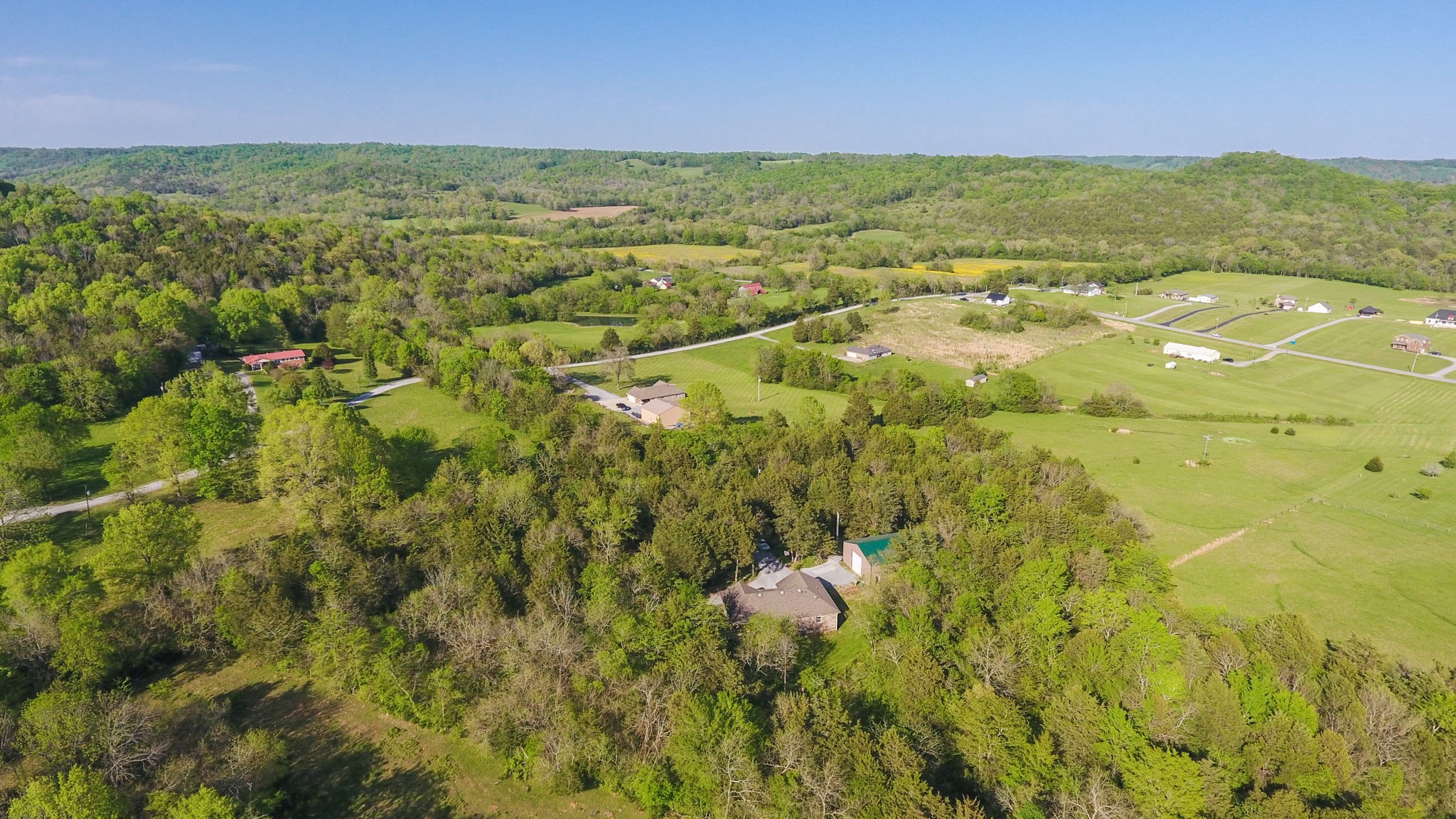 22 Warden Road Fayetteville, TN 37334 - Photo 26 of 34 a view of an ocean and a yard