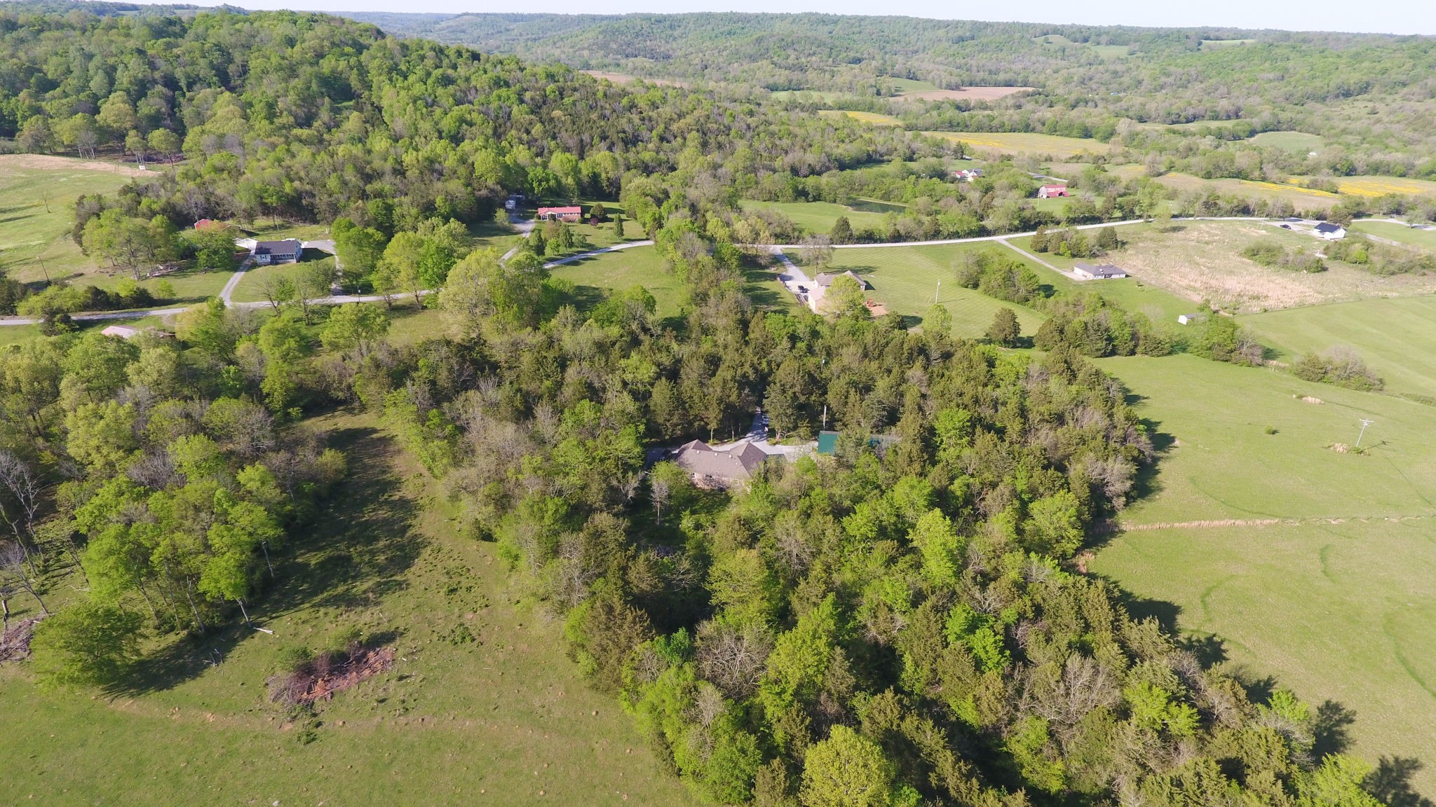 22 Warden Road Fayetteville, TN 37334 - Photo 27 of 34 an aerial view of residential houses with outdoor space