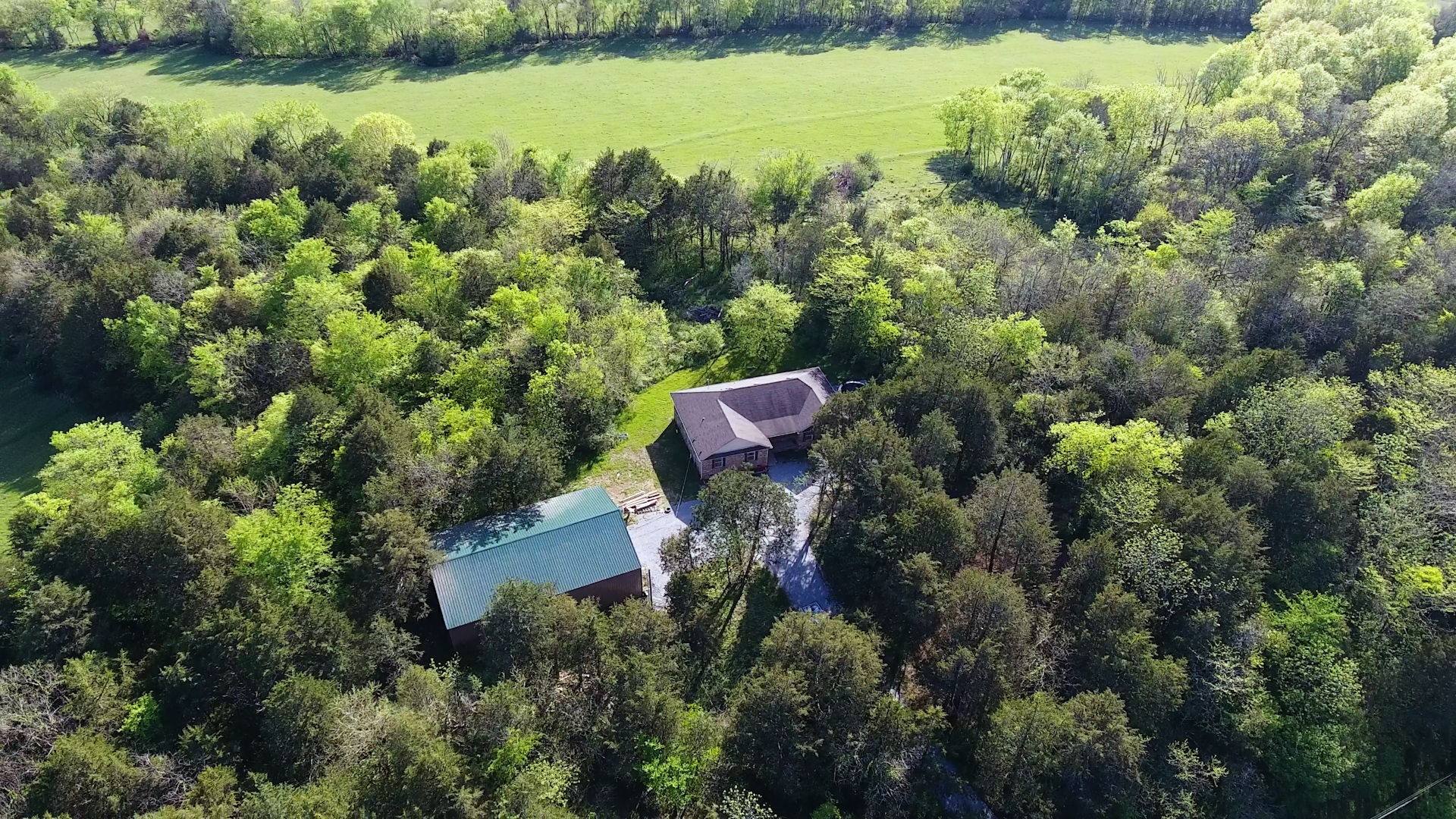 22 Warden Road Fayetteville, TN 37334 - Photo 33 of 34 an aerial view of a house with a yard