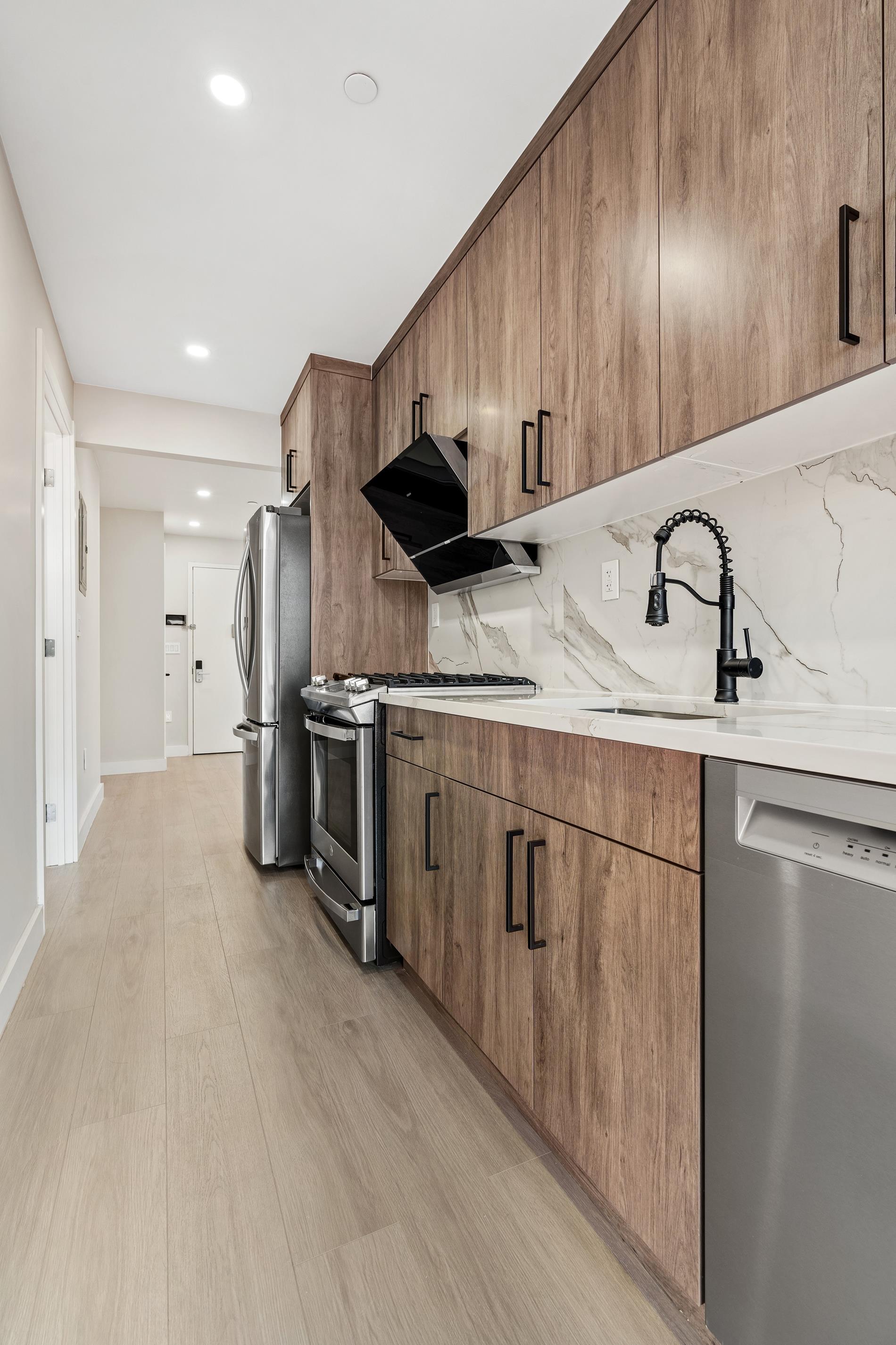 1546 Broadway, Unit 2A Brooklyn, NY 11233 - Photo 4 of 12