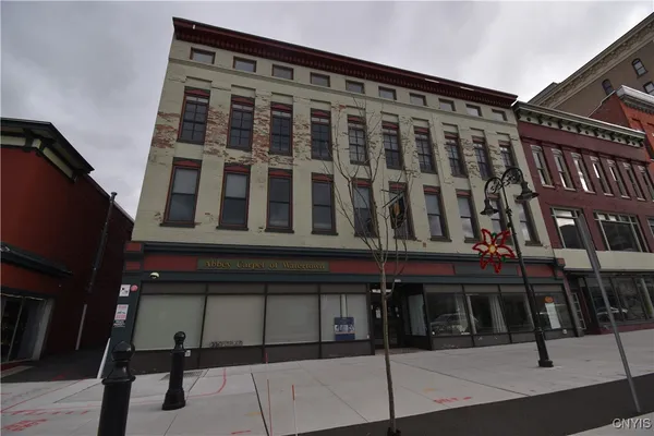 $1,500 | 150 Court Street, Unit 42, Watertown, NY 13601