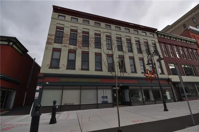 $1,500 | 150 Court Street, Unit 42, Watertown, NY 13601