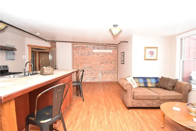 $1,500 | 150 Court Street, Unit 42, Watertown, NY 13601