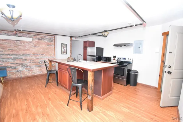 $1,500 | 150 Court Street, Unit 42, Watertown, NY 13601