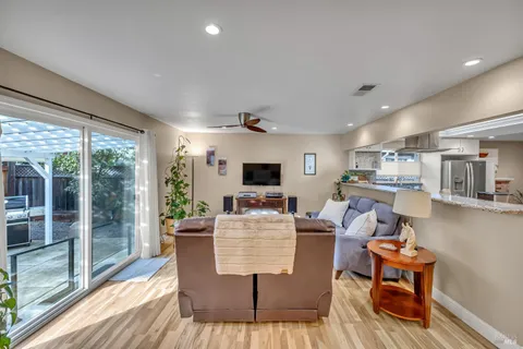 $898,000 | 3955 Briarwood Street, Napa, CA 94558