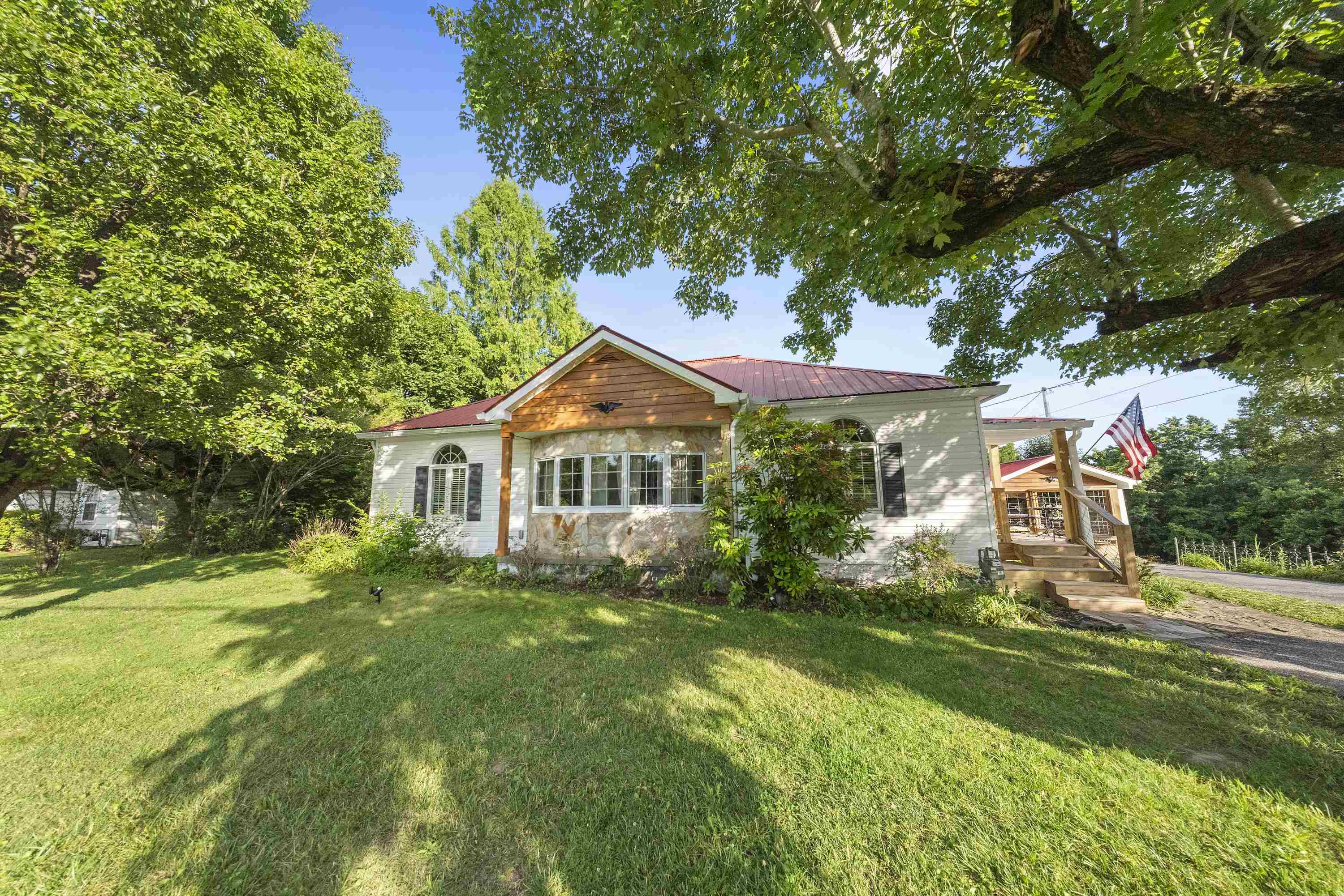 313 Bellefonte Princess Road Ashland, KY 41101 - Photo 2 of 40