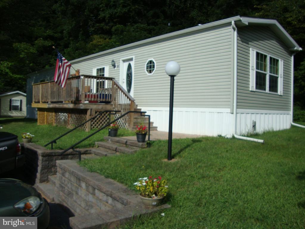 135 Sun Valley Road Elizabethtown, PA 17022 - Photo 1 of 20 Gallery Image 1