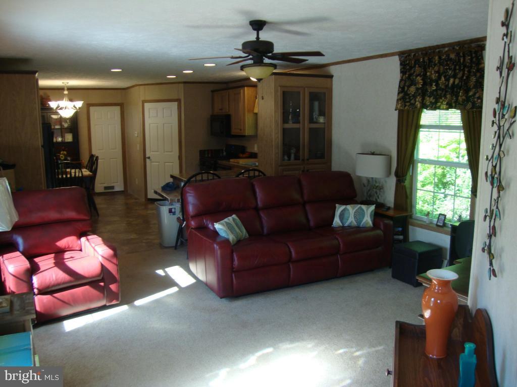 135 Sun Valley Road Elizabethtown, PA 17022 - Photo 5 of 20 Gallery Image 5