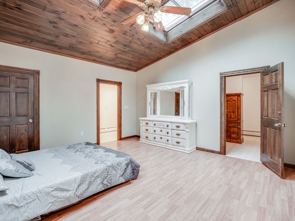 29 Agate Avenue Worcester, MA 01604 - Photo 12 of 30