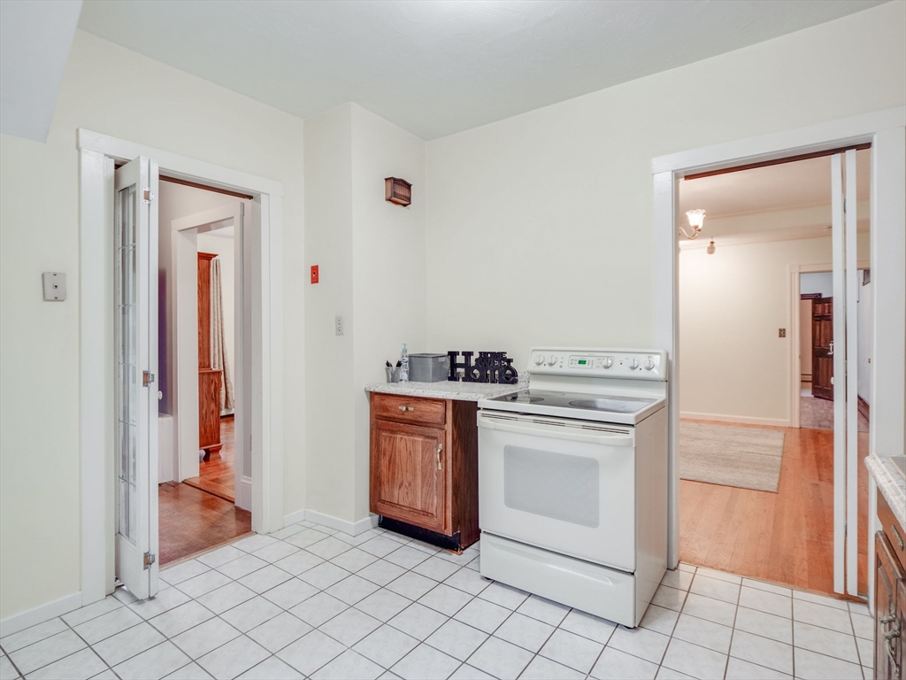 29 Agate Avenue Worcester, MA 01604 - Photo 15 of 30