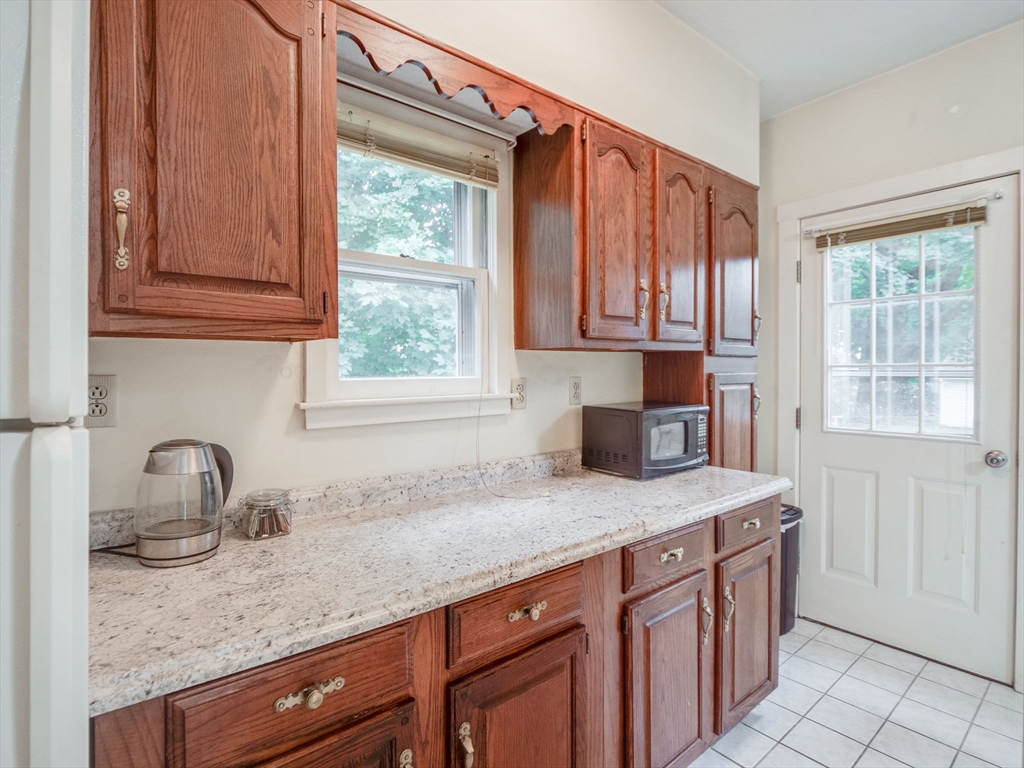 29 Agate Avenue Worcester, MA 01604 - Photo 19 of 30