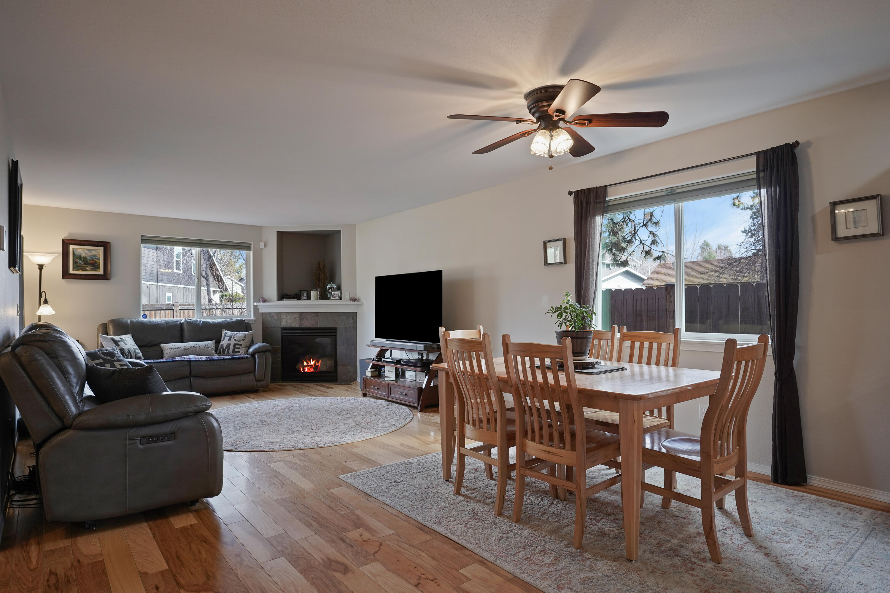 20354 Murphy Road Bend, OR 97702 - Photo 7 of 26 DSC05765