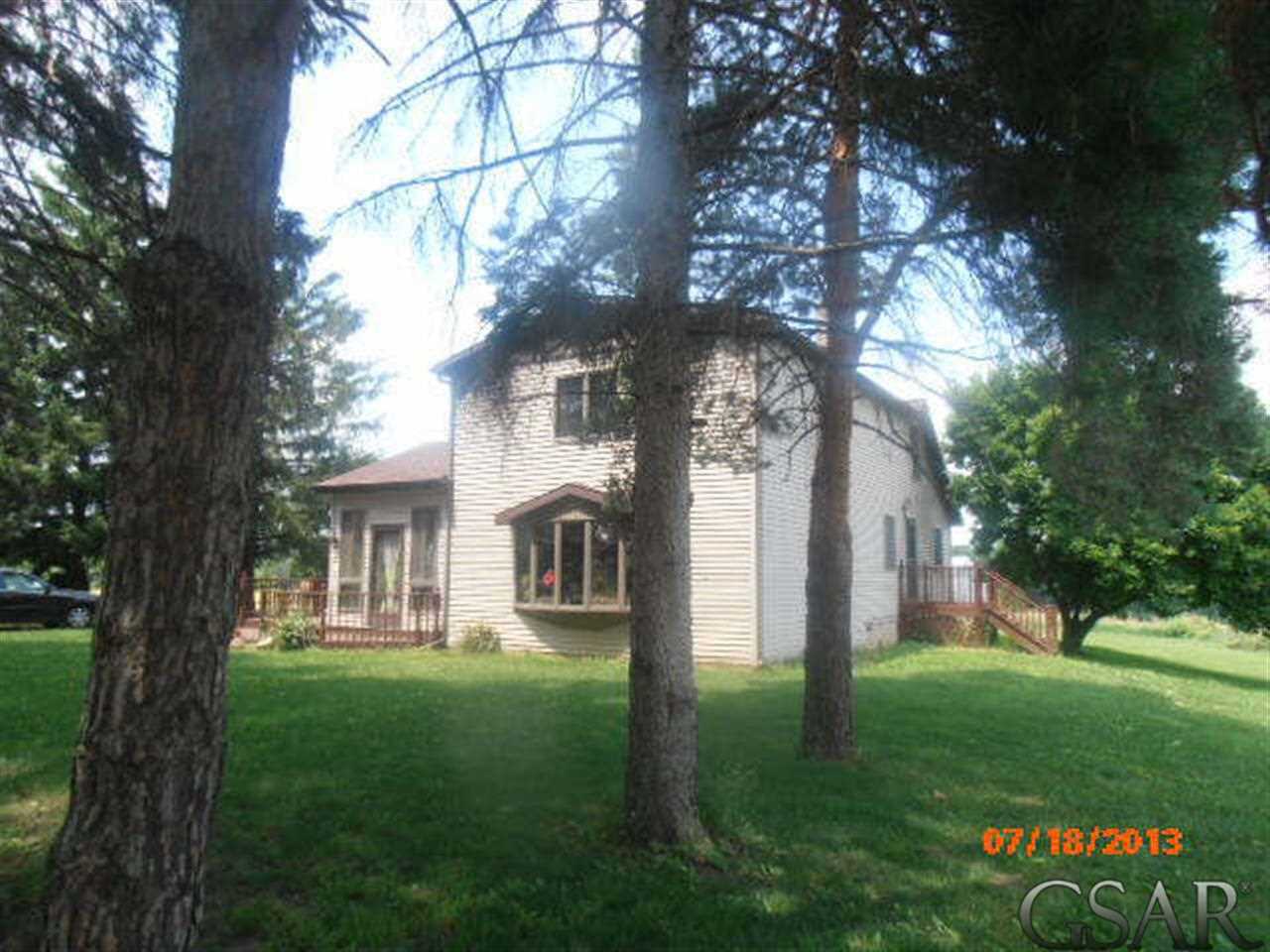 6448 Hammond Road Ovid, MI 48866 - Photo 2 of 24 31158406-1.JPG