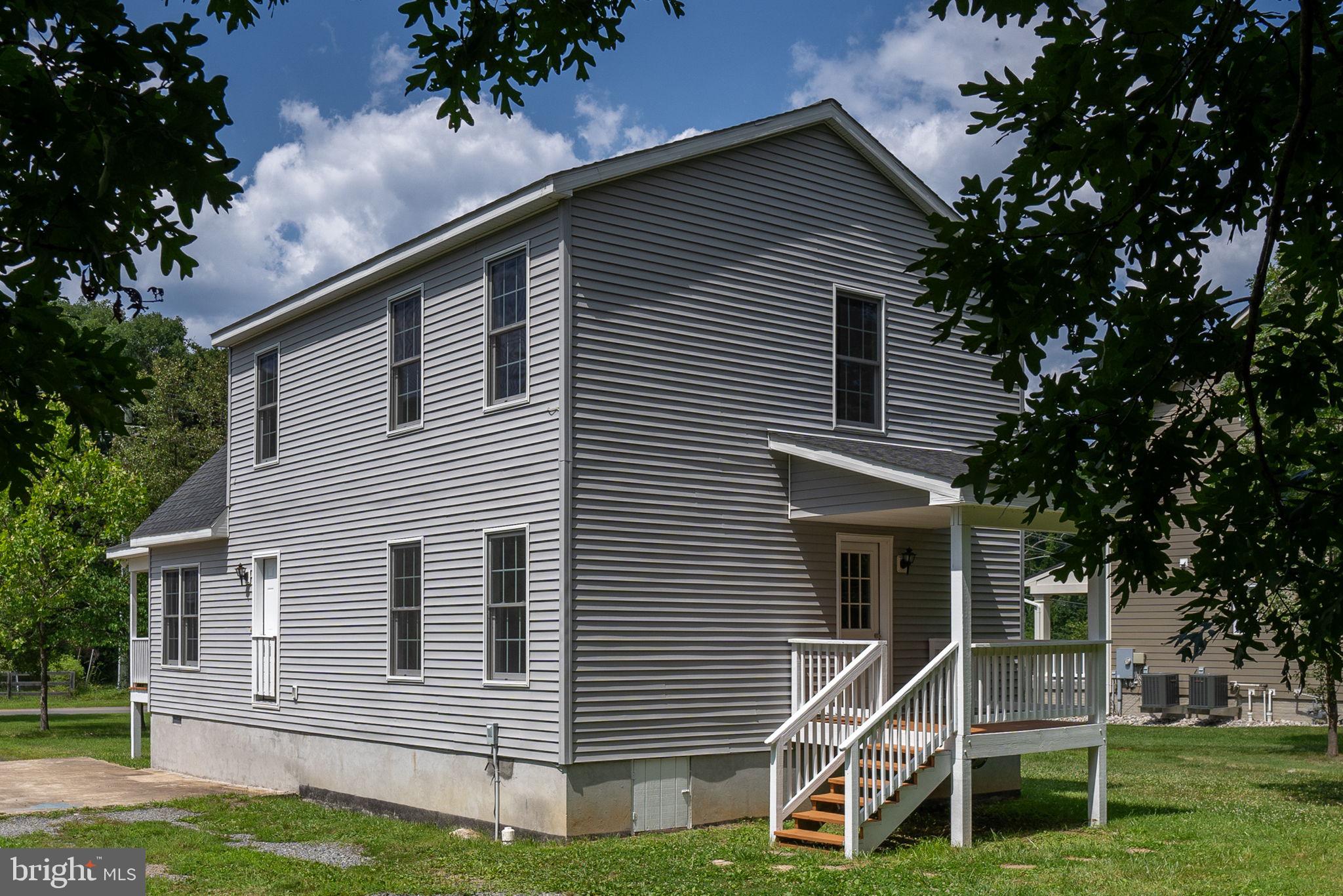 12441 Popes Head Road Clifton, VA 20124 - Photo 7 of 48 Gallery Image 7