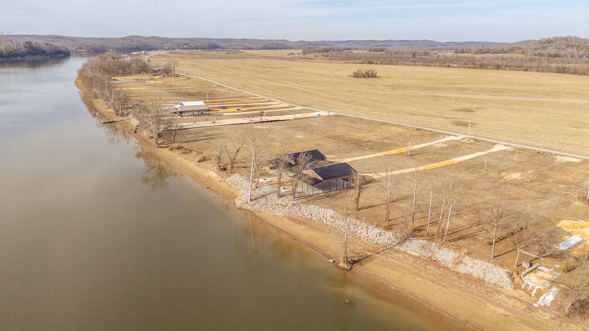 209 Hardin Bottom River Road Clifton, TN 38425 - Photo 31 of 51 a view of an ocean and beach