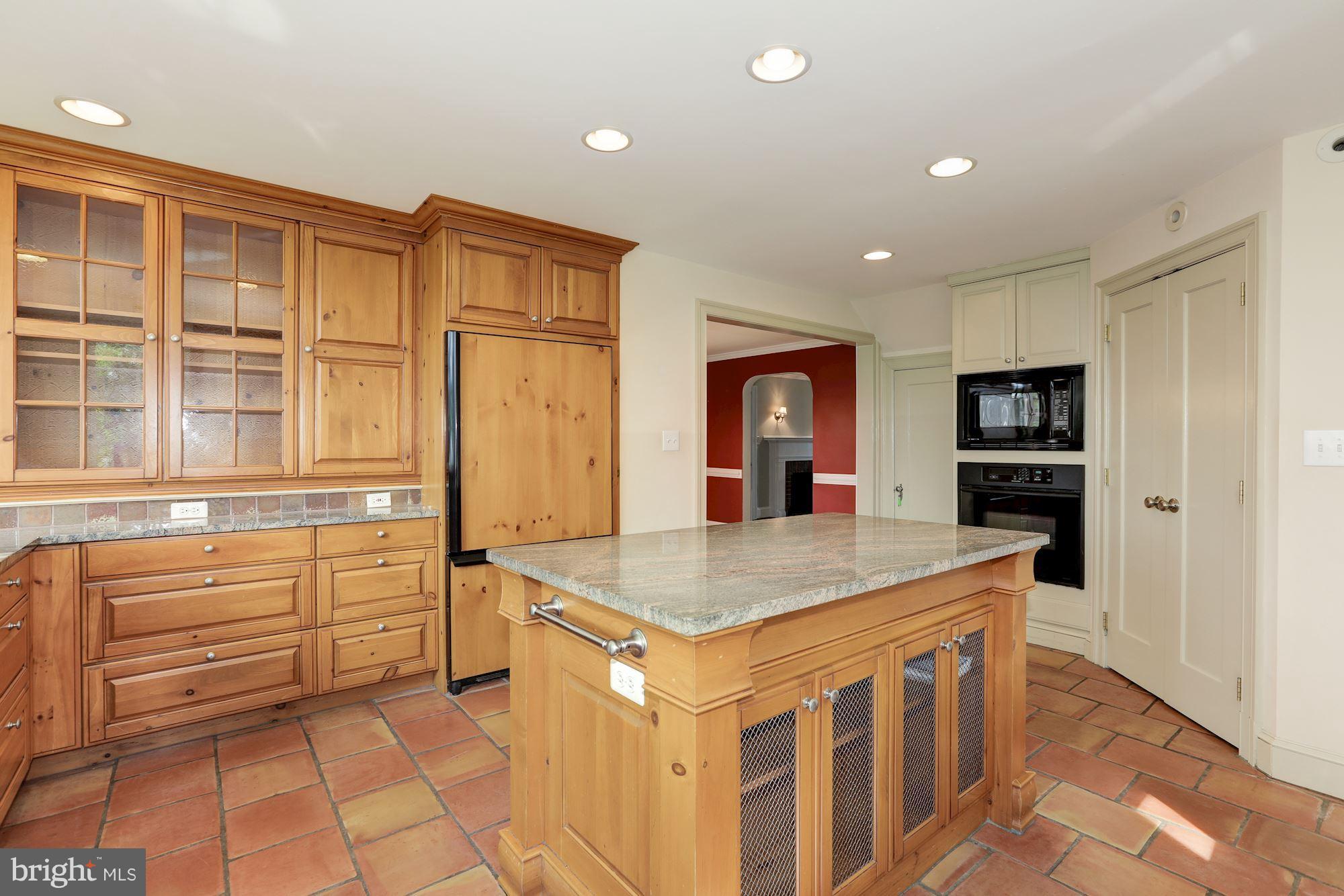 10324 Parkman Road Silver Spring, MD 20903 - Photo 15 of 30 Kitchen