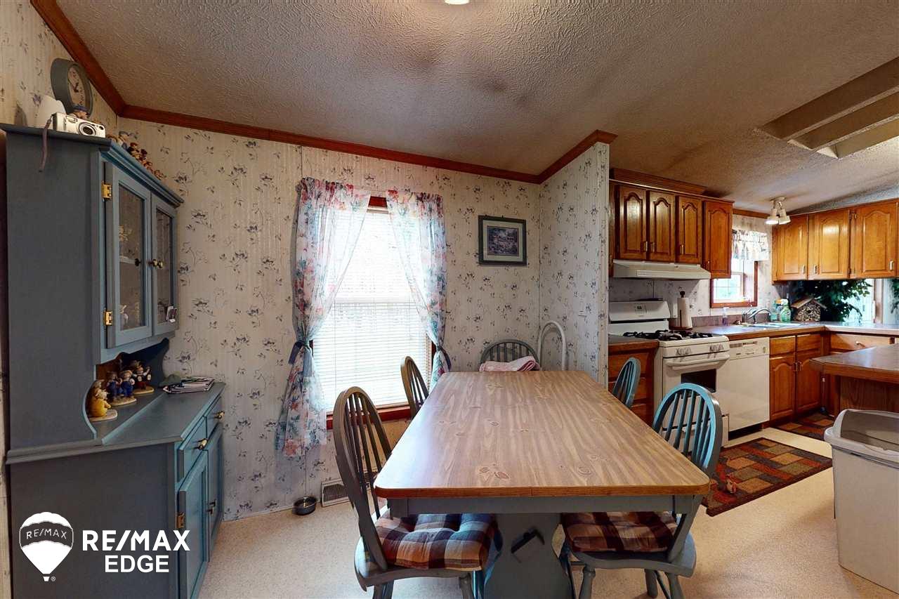 4626 Caine Road Vassar, MI 48768 - Photo 17 of 54 50010886-16.JPG