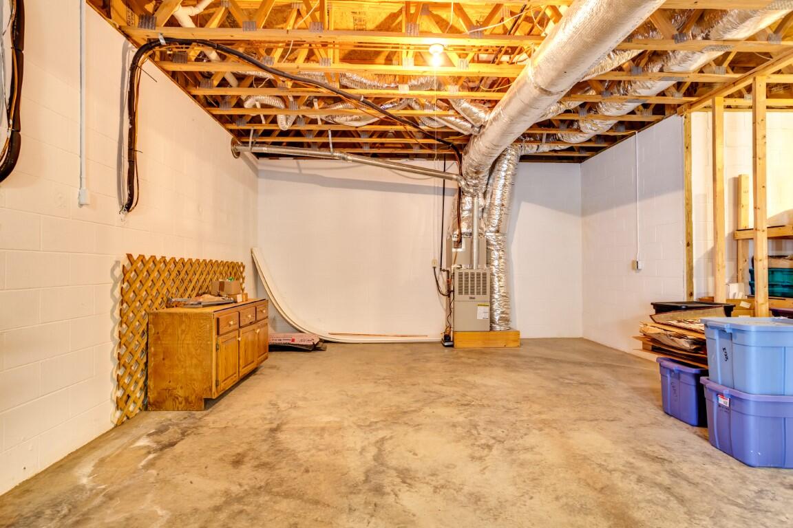 863 Dreamland Road Spring City, TN 37381 - Photo 37 of 40 041210224-2-863DreamlandRdSpringCityTN-S
