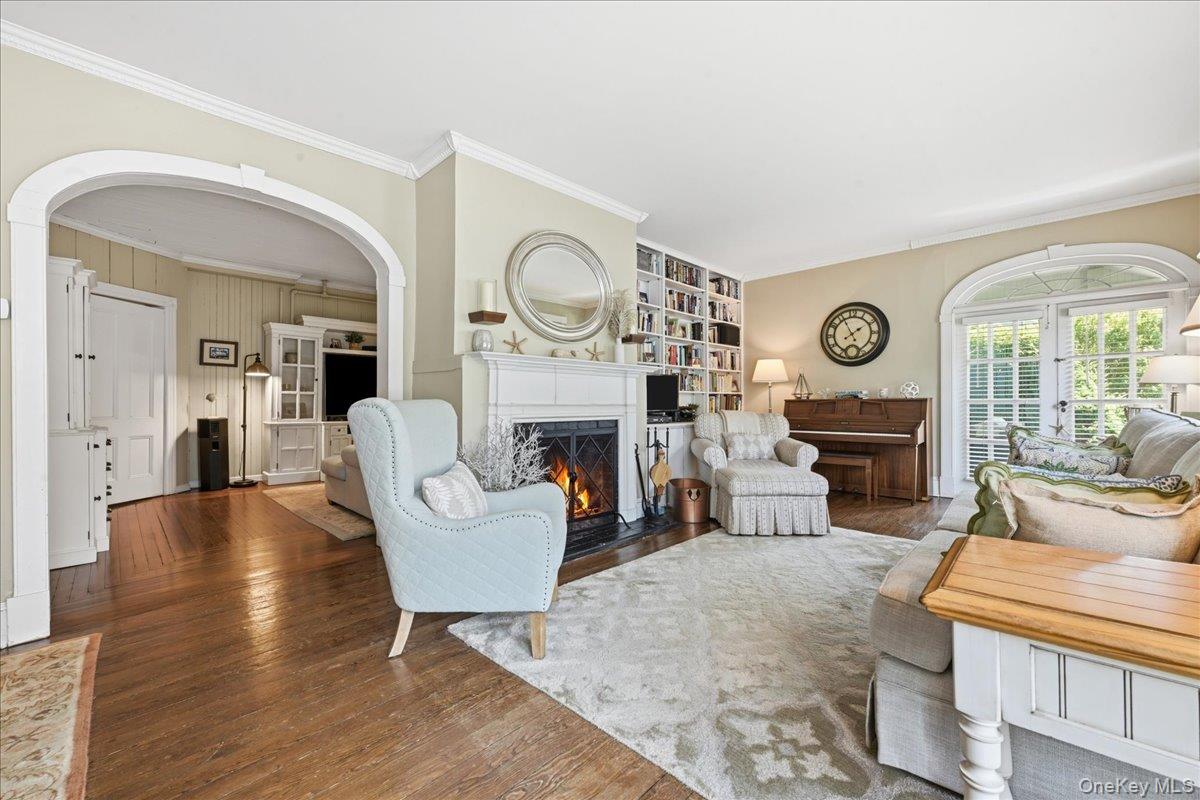 39 Little East Neck Road South Babylon, NY 11702 - Photo 6 of 46
