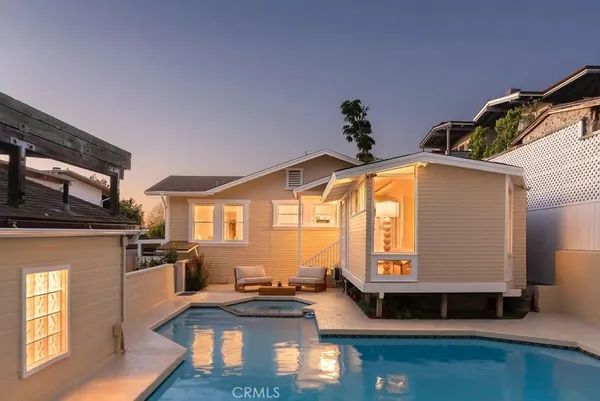 $3,895,000 | 541 Oak Street, Laguna Beach, CA 92651