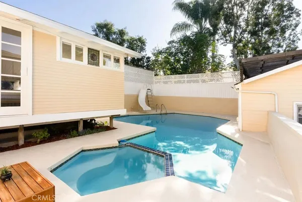 $3,595,000 | 541 Oak Street, Laguna Beach, CA 92651