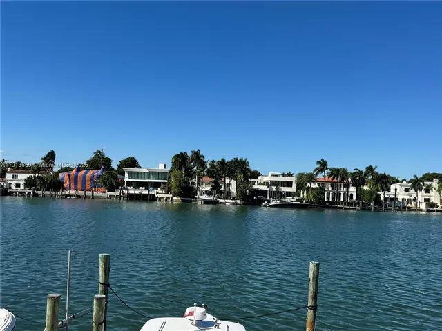 $4,000 | 5600 Collins Avenue, Unit 4H, Miami Beach, FL 33140