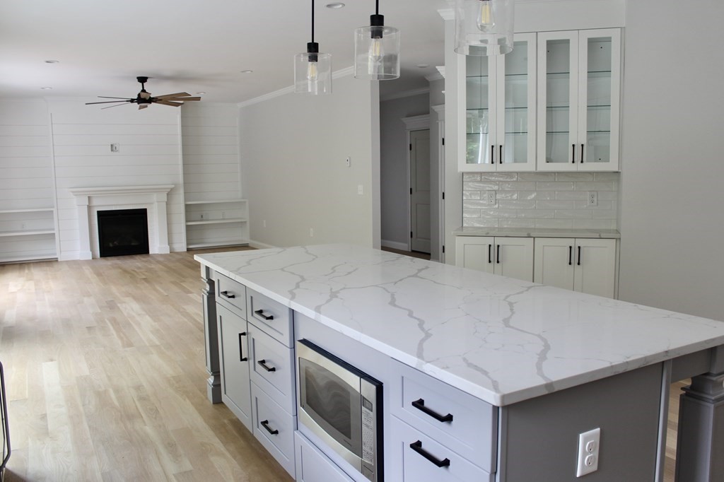 27 Georgia Rae Way Attleboro, MA 02703 - Photo 6 of 16 Gallery Image 6