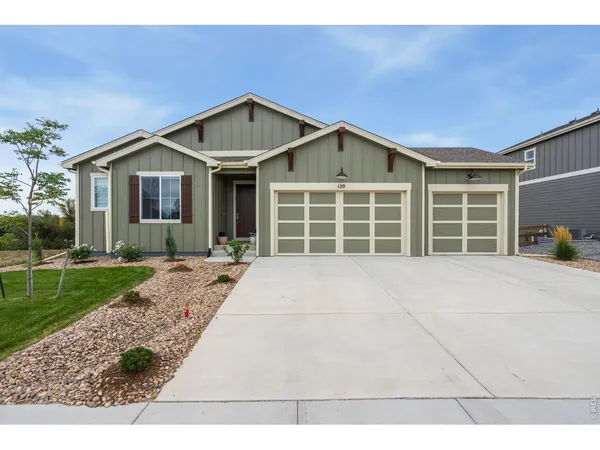 $550,000 | 120 62nd Avenue, Greeley, CO 80634