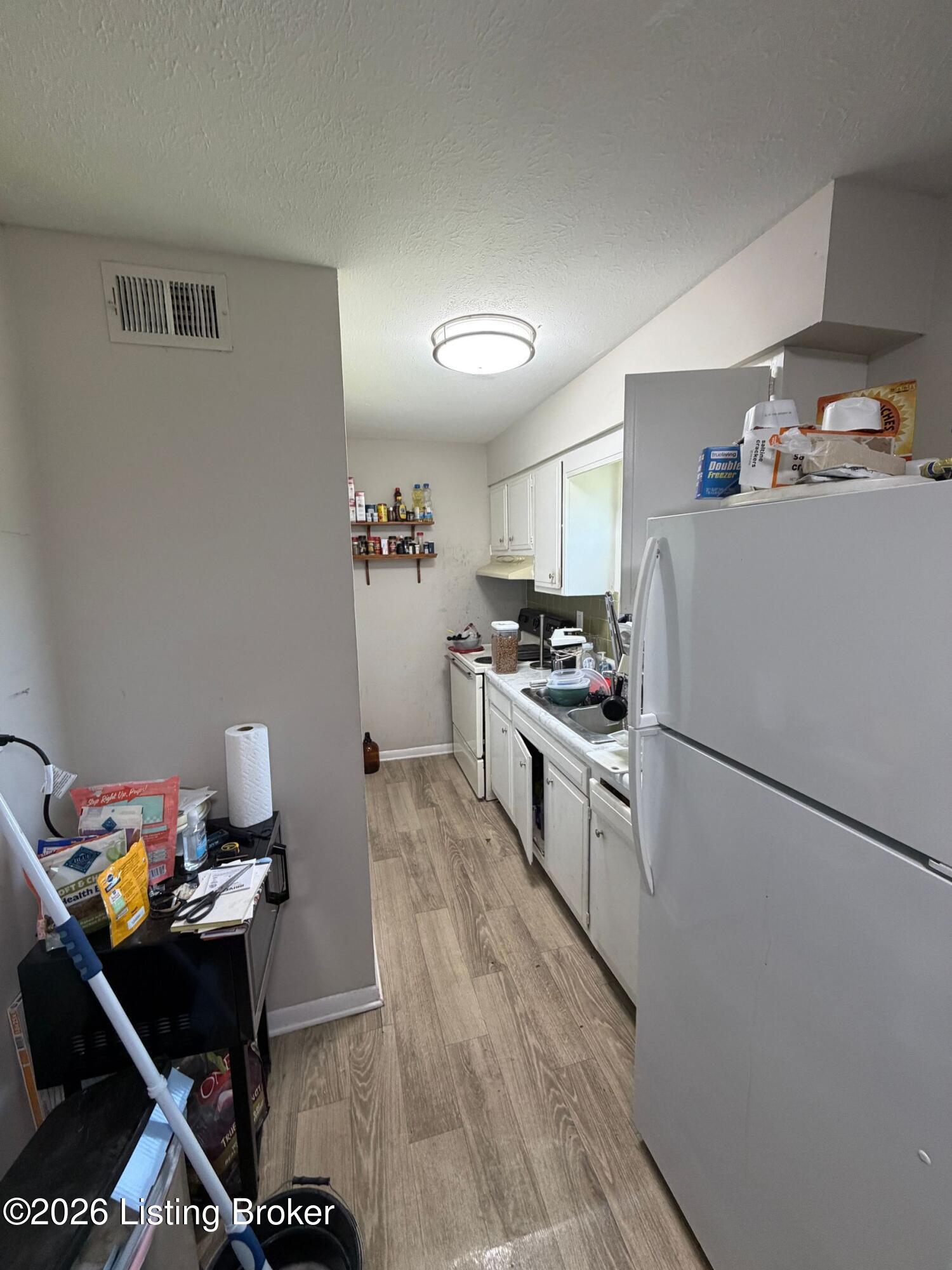 12705 East Orell Road Louisville, KY 40272 - Photo 22 of 25 photo_online_022