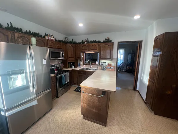 $239,900 | 701 Douglas Avenue, Henning, MN 56551