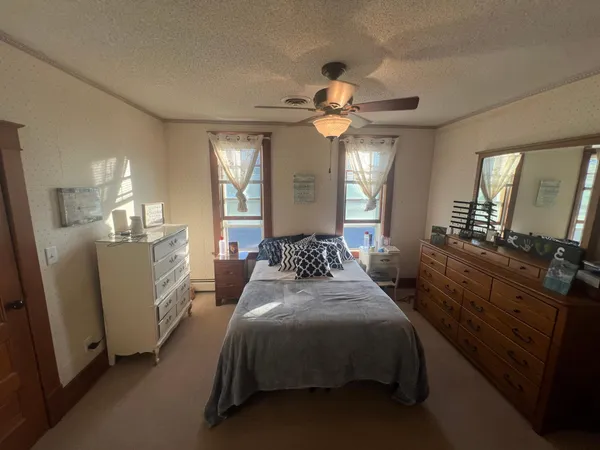$239,900 | 701 Douglas Avenue, Henning, MN 56551