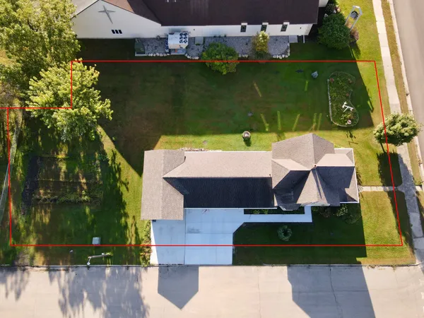 $239,900 | 701 Douglas Avenue, Henning, MN 56551