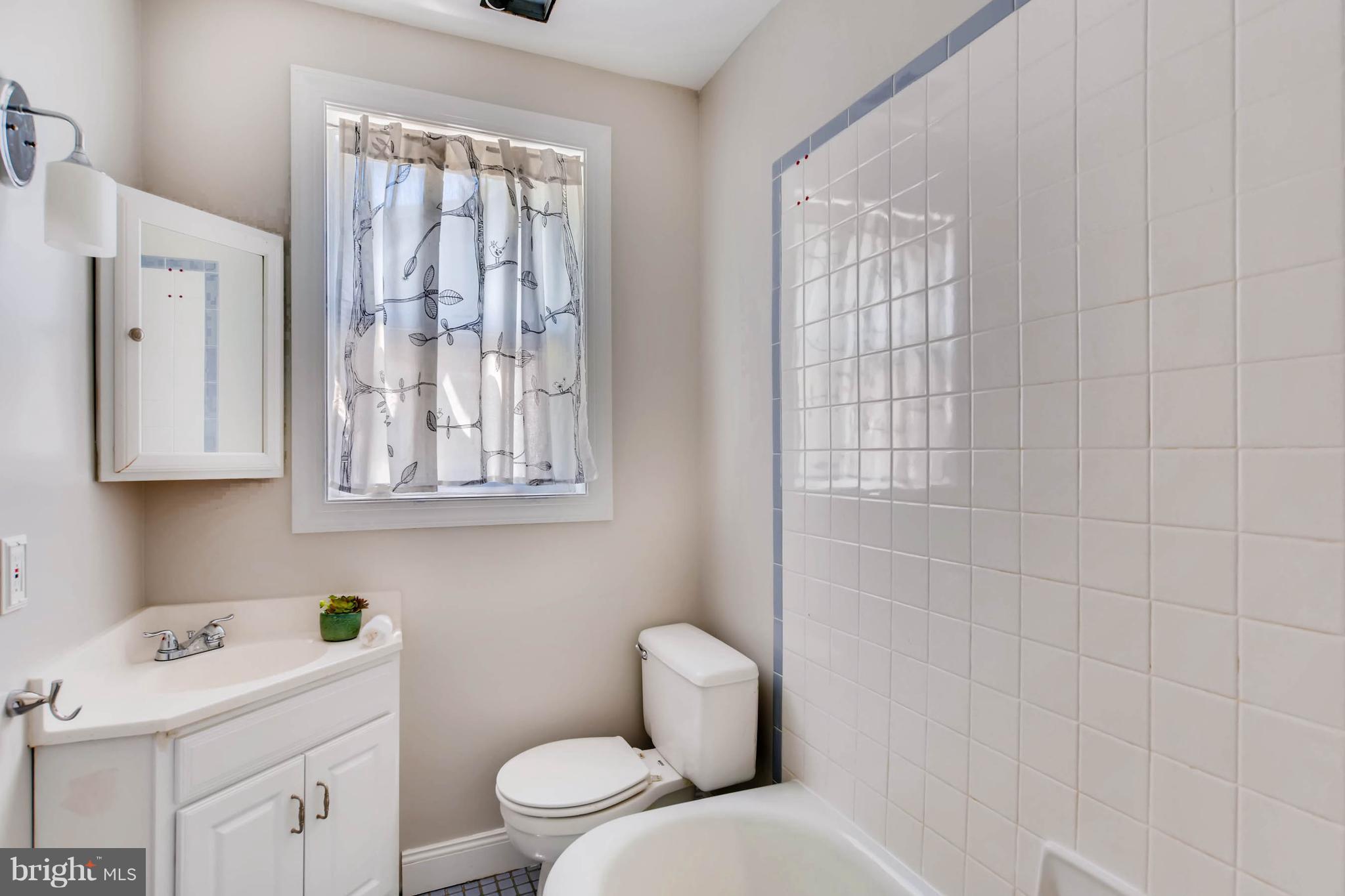 710 Dunkirk Road Baltimore, MD 21212 - Photo 23 of 27 Bath