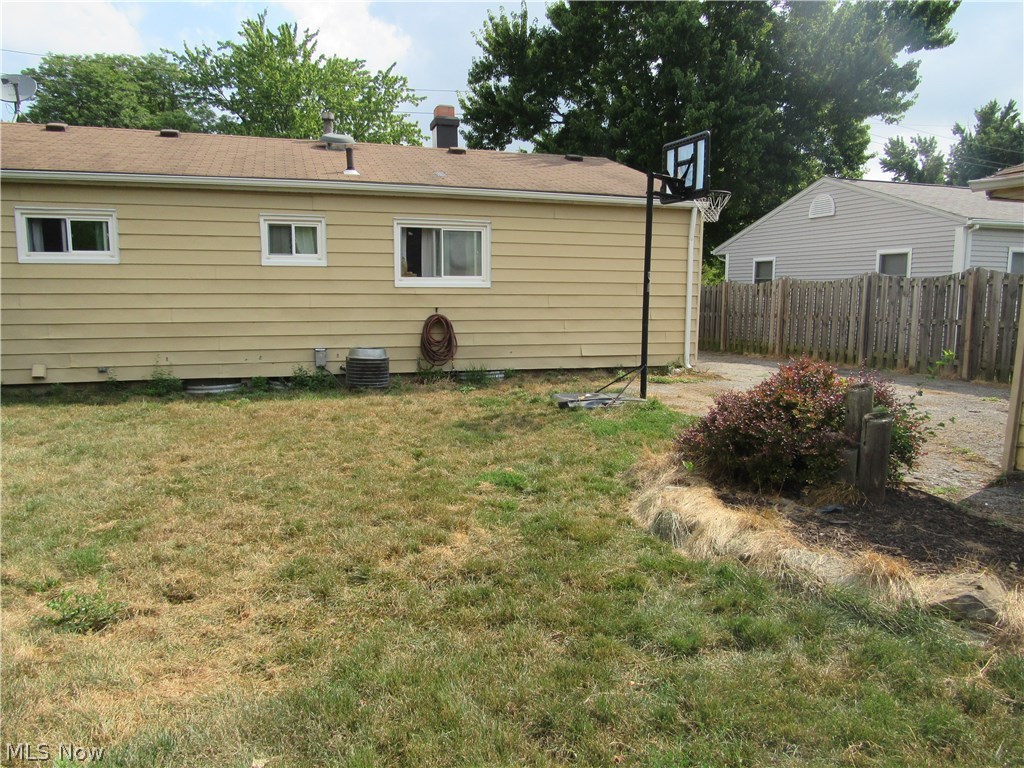 423 Nobottom Road Berea, OH 44017 - Photo 18 of 22 Gallery Image 18