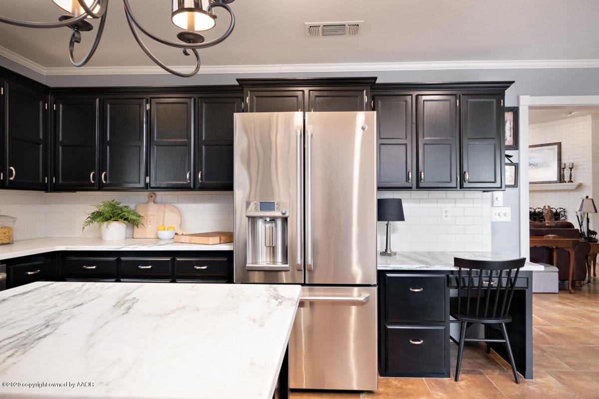 18 Helium Road Amarillo, TX 79124 - Photo 20 of 63 18_Helium-018_Kitchen