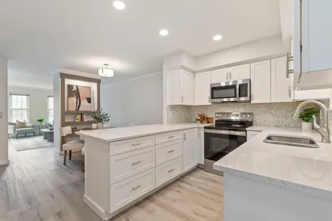 $465,000 | 2829 Hazelwood Drive, Nashville, TN 37212