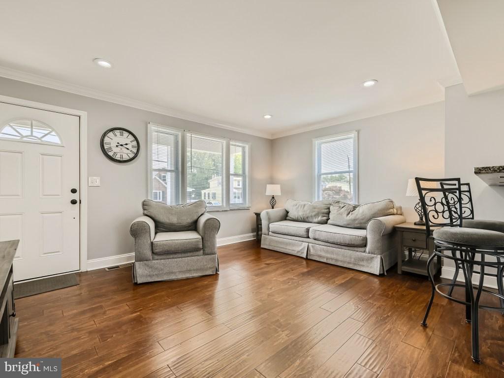 364 Townsend Road Essex, MD 21221 - Photo 6 of 34