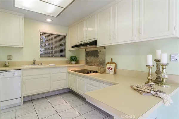 $259,900 | 2139 Ronda Granada, Unit B, Laguna Woods, CA 92637