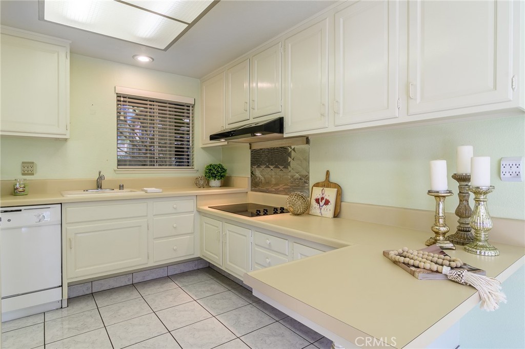 2139 Ronda Granada, Unit B Laguna Woods, CA 92637 - Photo 33 of 46