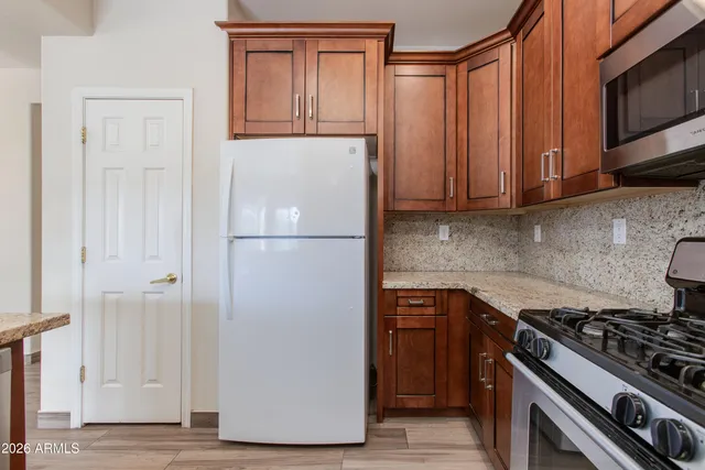 $2,500 | 1707 West Twain Court, Phoenix, AZ 85086