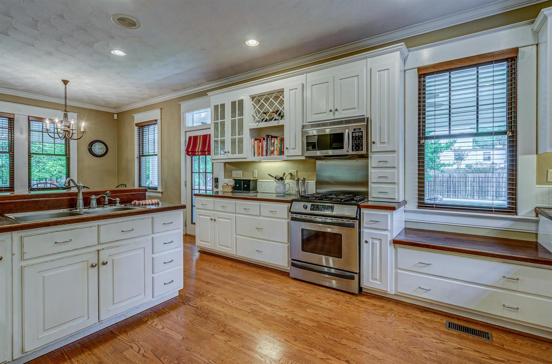 2502 Richelieu Avenue Southwest Roanoke, VA 24014 - Photo 22 of 68 19-2502 Richelieu Ave SW 019