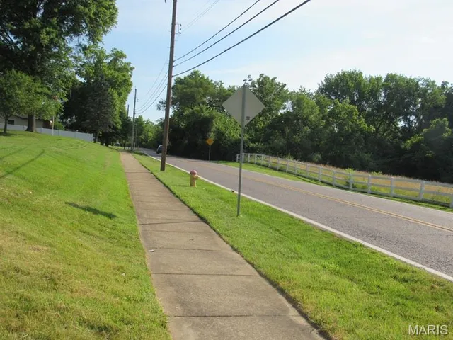 $96,000 | 11565 Mehl Avenue, Florissant, MO 63033